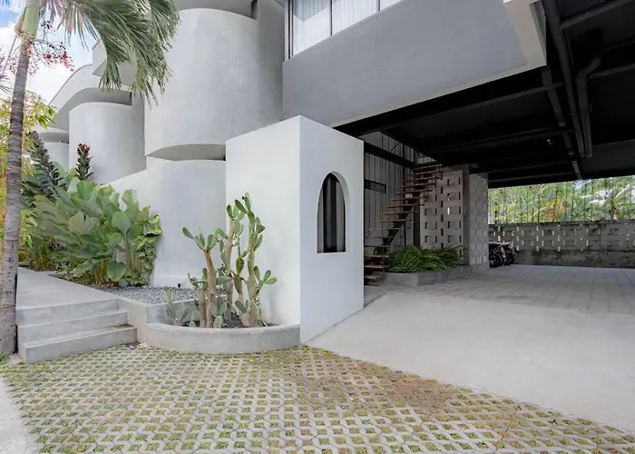 The Drupadi Apartments Town House Lola